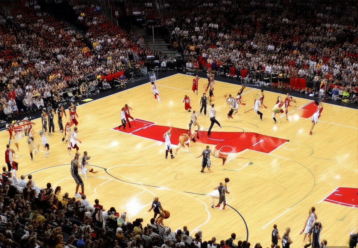 2004年NBA总决赛：火箭马刺姚明邓肯传奇对决回顾(图3)